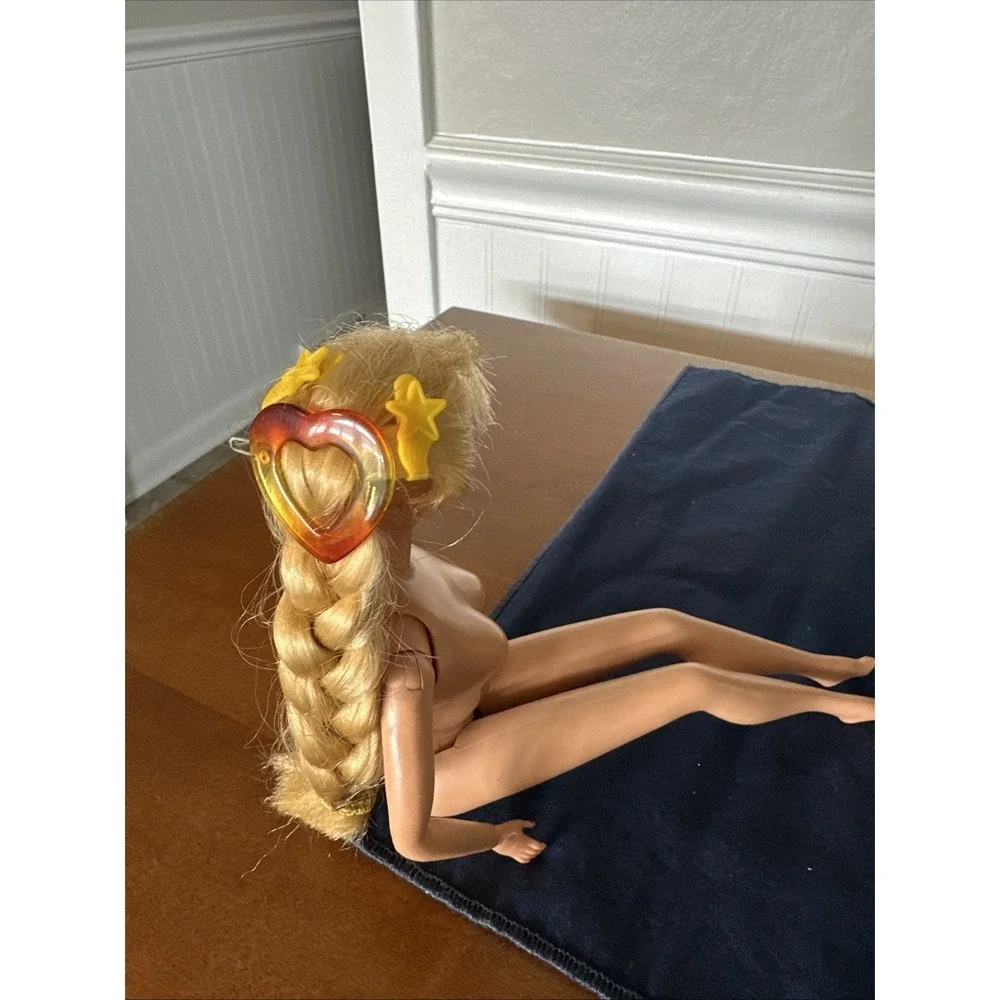 1979 Vintage Beauty Secrets‎ Barbie Doll In Pink Articulated Shrugging Works